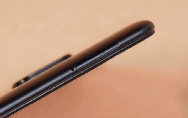 Xiaomi Mi A3 or Mi A2: Is it worth buying a new smartphone?