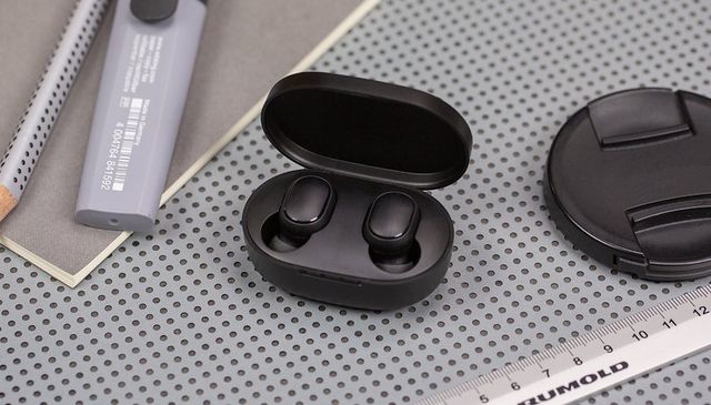 Nokia Power Earbuds First review and comparison with Redmi AirDots