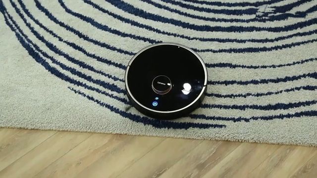 Lenovo X1 First Review: Robot Vacuum Cleaner + Wireless Headphones