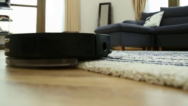 Lenovo X1 First Review: Robot Vacuum Cleaner + Wireless Headphones