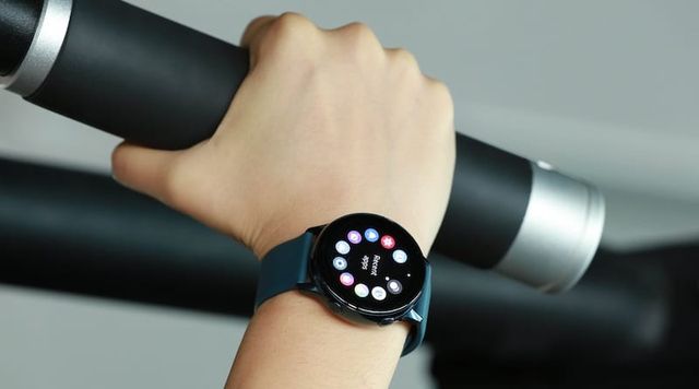 TOP 9 best smart watches with pressure and heart rate sensors