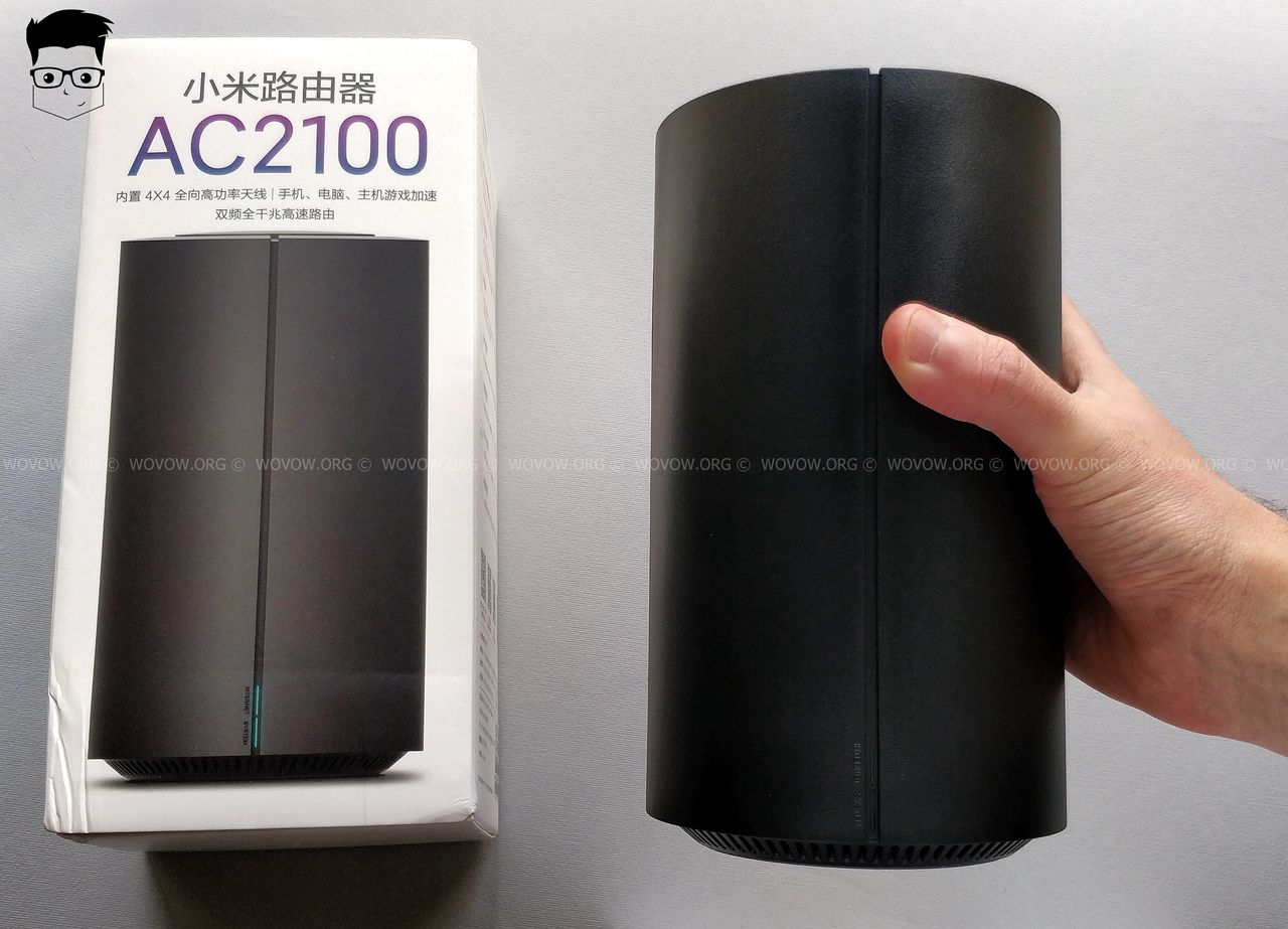 Xiaomi AC2100 Mi Router design side look