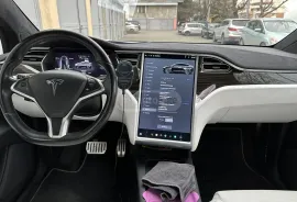 Tesla, Model X