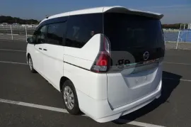 Nissan, Serena