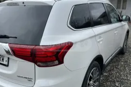 Mitsubishi, Outlander