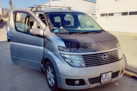 Nissan, Elgrand