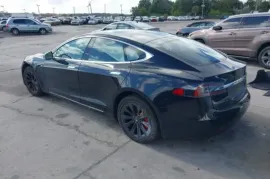 Tesla, Model S