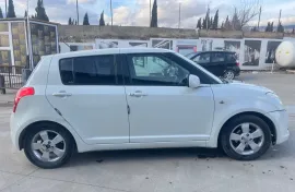 Suzuki , Swift