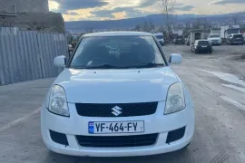 Suzuki , Swift