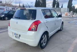 Suzuki , Swift