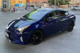 Toyota, Prius