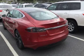 Tesla, Model S