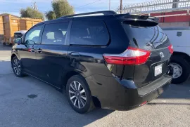 Toyota, Sienna