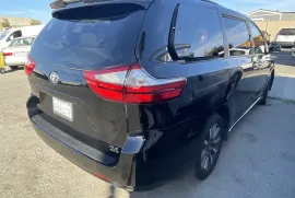 Toyota, Sienna