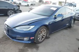 Tesla, Model S