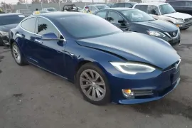 Tesla, Model S