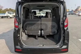 Toyota, Noah