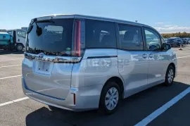 Toyota, Noah