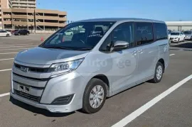 Toyota, Noah