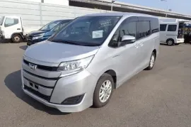 Toyota, Noah