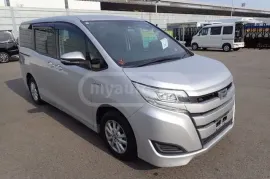 Toyota, Noah