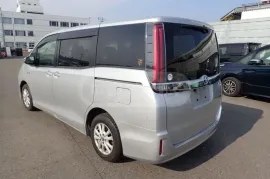 Toyota, Noah