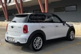 MINI, COUNTRYMAN
