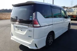 Nissan, Serena