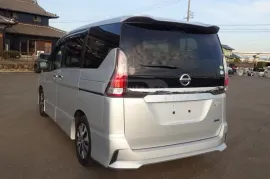 Nissan, Serena