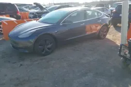 Tesla, Model 3