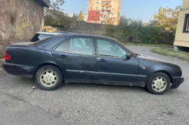 Mercedes-Benz, E CLASS, E 210