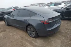 Tesla, Model 3