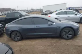 Tesla, Model 3