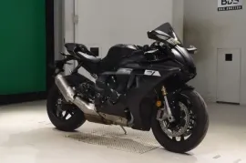 Yamaha, YZF-R1