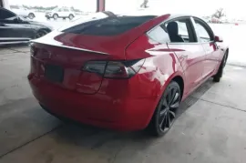Tesla, Model 3