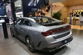 Kia, K5