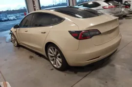 Tesla, Model 3