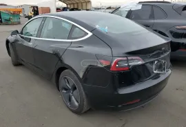 Tesla, Model 3