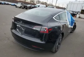 Tesla, Model 3