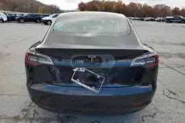 Tesla, Model 3