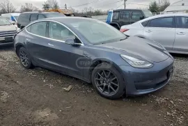 Tesla, Model 3