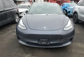 Tesla, Model 3