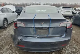 Tesla, Model 3