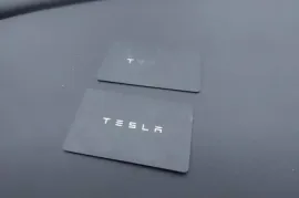 Tesla, Model 3