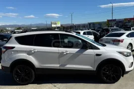Ford, Escape