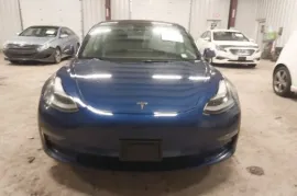 Tesla, Model 3