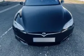 Tesla, Model S