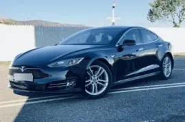 Tesla, Model S