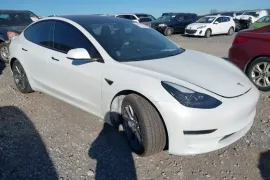 Tesla, Model 3