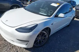 Tesla, Model 3